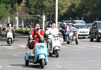 騎電動車上路“5禁”新規違者罰款20-200元！(圖5)