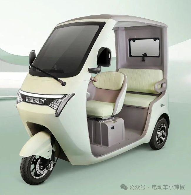 電動車限制載人2款“接娃專用車”出現遮風擋雨可上牌上路不怕查！(圖1)