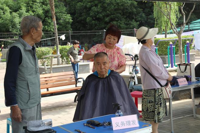 西安小寨西路社區(qū)：義診便民“零距離”貼心服務(wù)暖人心(圖1)