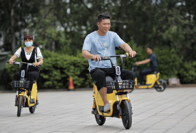 60歲以上車主可以笑了！這4種電動車不用駕照也能騎不查不扣！(圖2)