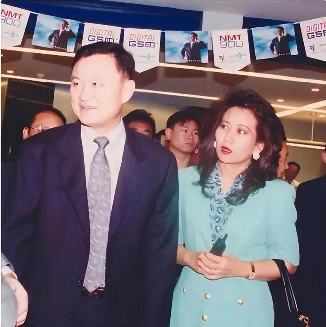 離婚不離家！看到如今佩通坦的窘境才知他信家族最大的底氣是她(圖2)