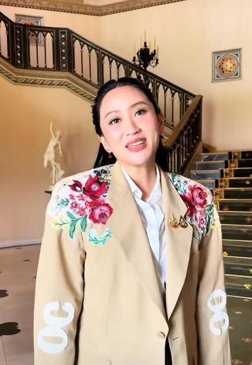 離婚不離家！看到如今佩通坦的窘境才知他信家族最大的底氣是她(圖12)